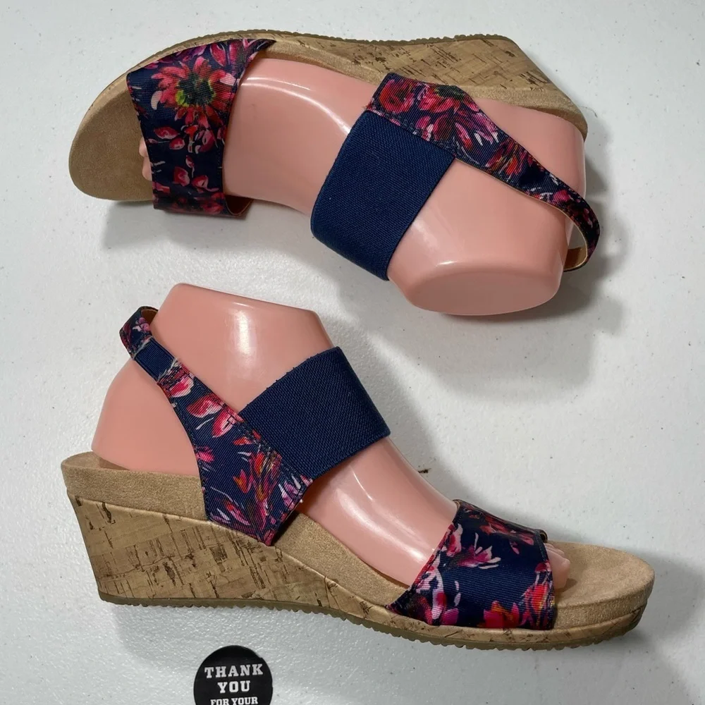Life Stride Navy Floral Wedges Size 8.5 SB-K